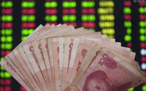 中航证券鞠自华